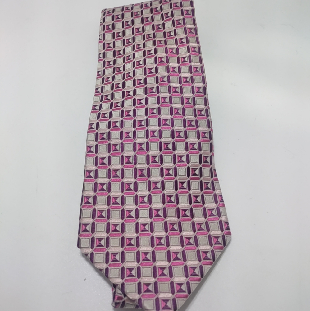 Express necktie for men Pre-owned In good Condition.